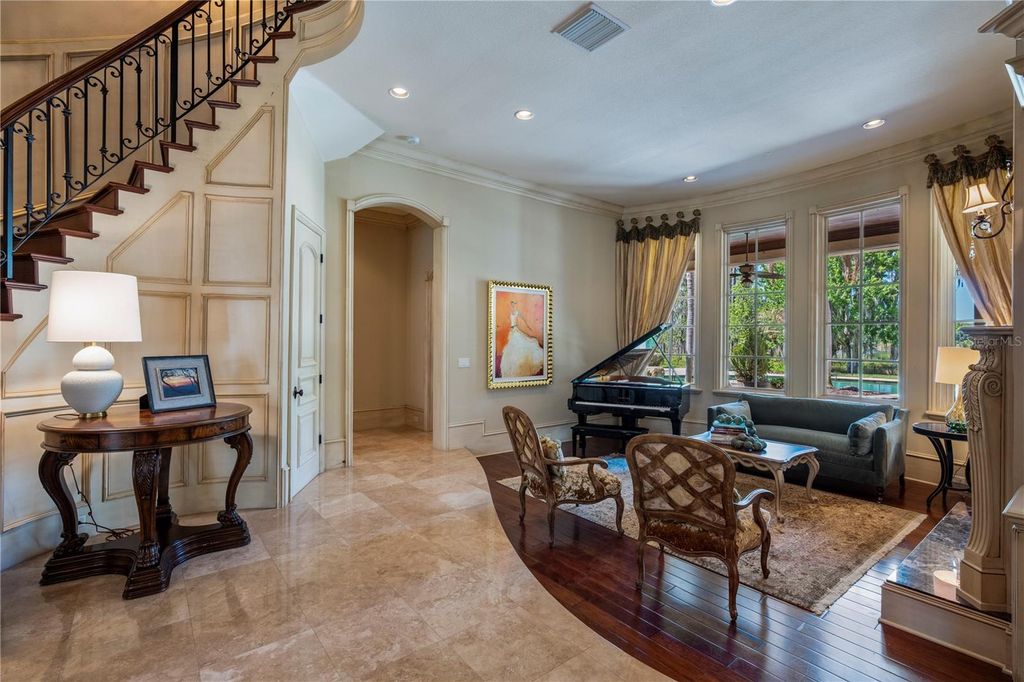 Image 14 of property listing at 9121 TIBET POINTE CIRCLE, Windermere, FL 34786