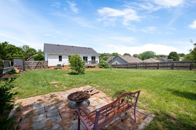 3418 Poplar Hl, Clarksville, TN 37043