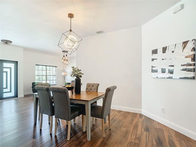 130 16TH AVENUE NE, Naples, FL 34120