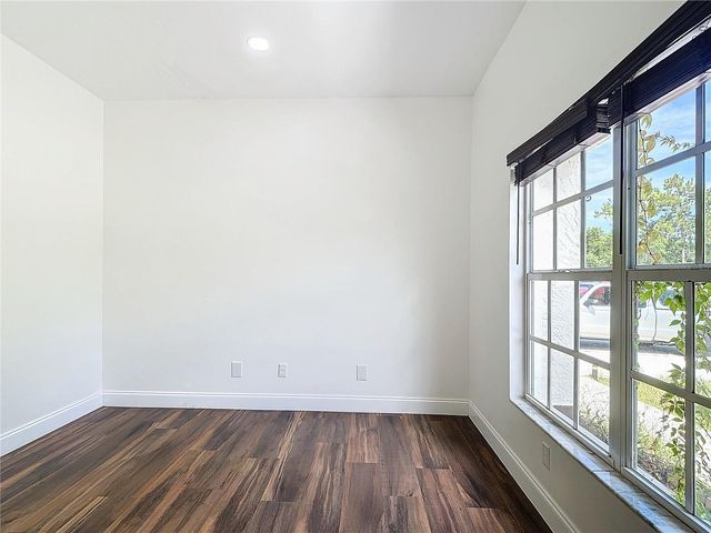 130 16TH AVENUE NE, Naples, FL 34120