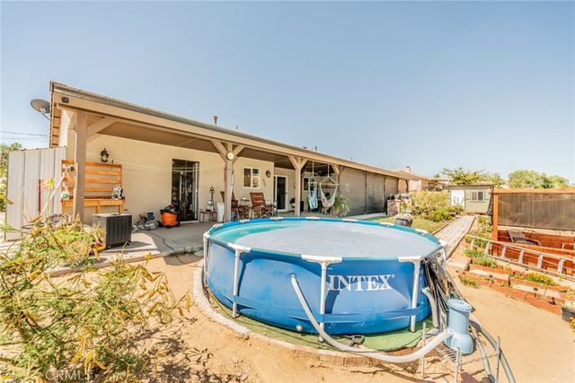 18736 Wisteria, Hesperia, CA 92345