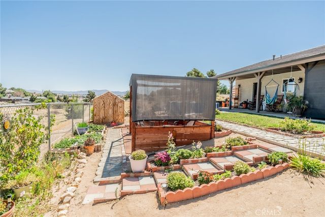 18736 Wisteria, Hesperia, CA 92345