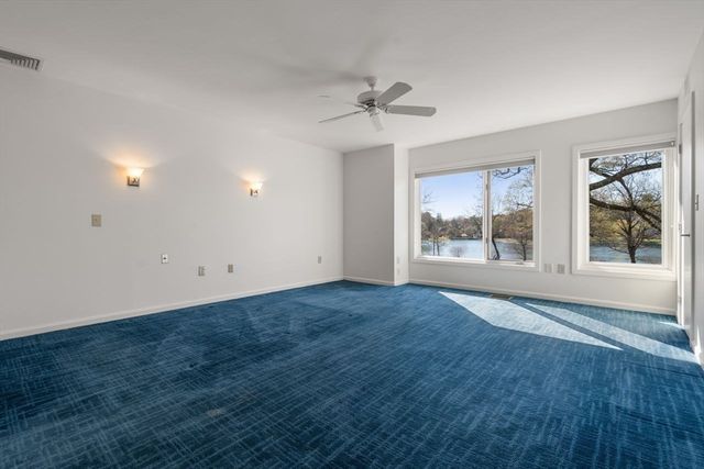 3 Catlin Rd 3, Brookline, MA 02445