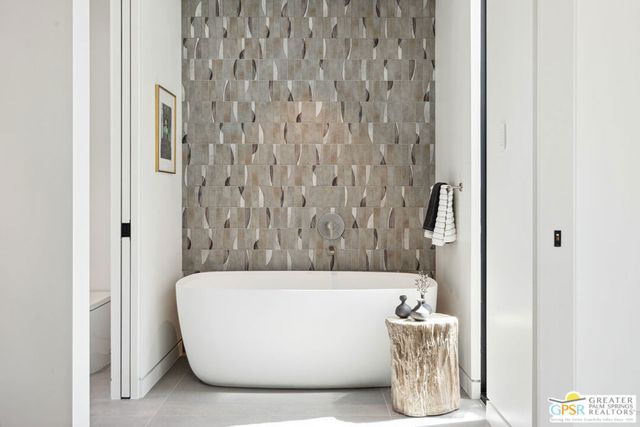 2399 City View Drive, Palm Springs, CA 92262