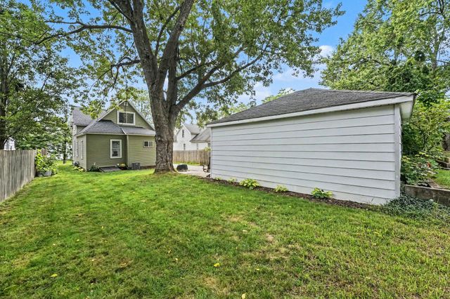 1355 Valley NW, Grand Rapids, MI 49504