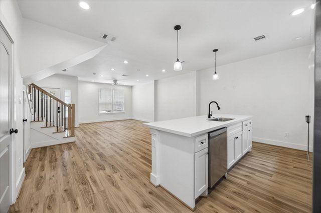 2749 Redrock Street B, Houston, TX 77088