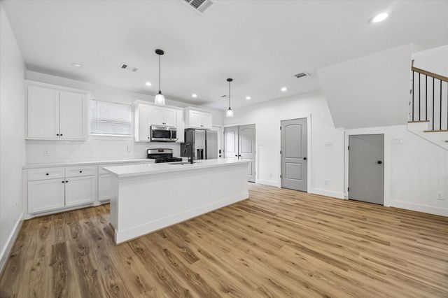 2749 Redrock Street B, Houston, TX 77088