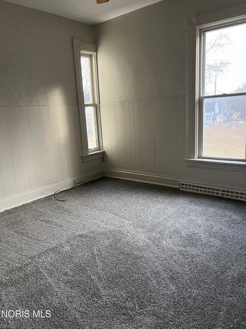 148 Gibbons Street, Toledo, OH 43609