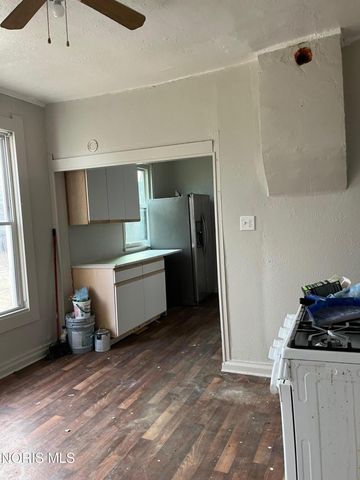 148 Gibbons Street, Toledo, OH 43609