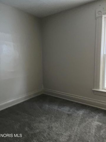 148 Gibbons Street, Toledo, OH 43609