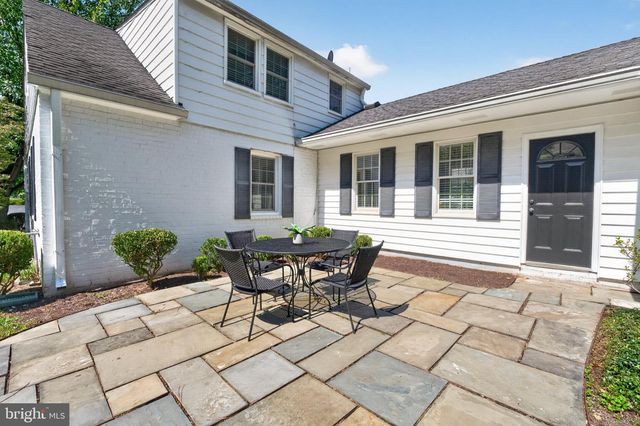 2601 MILITARY RD, Arlington, VA 22207