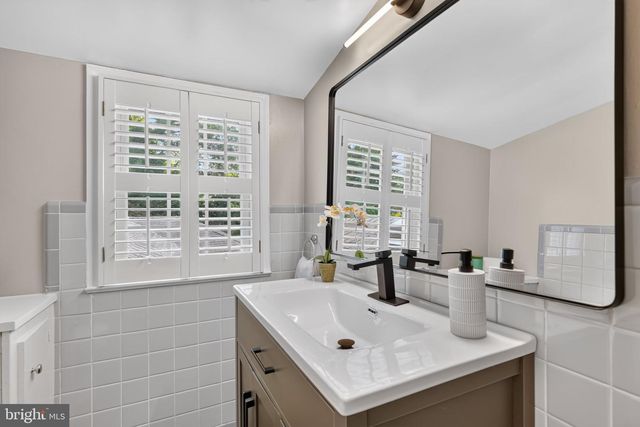 2601 MILITARY RD, Arlington, VA 22207