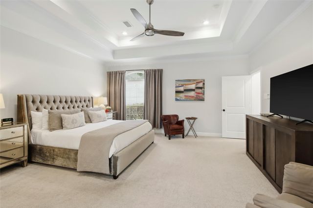 3 Edgecliff Place, The Woodlands, TX 77382