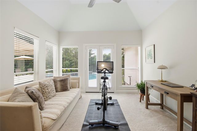 3 Edgecliff Place, The Woodlands, TX 77382