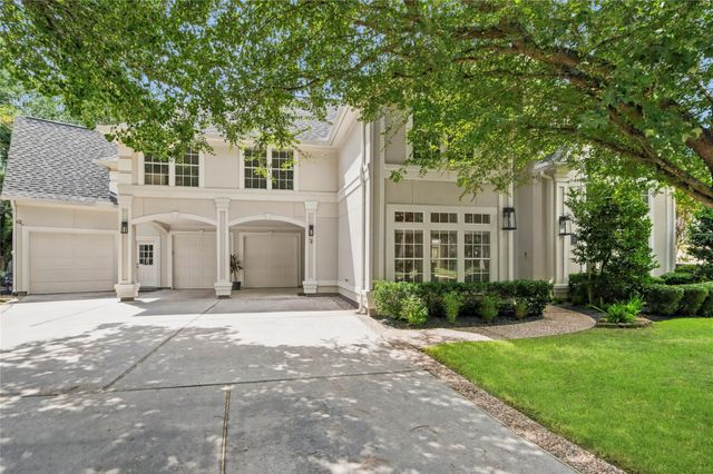3 Edgecliff Place, The Woodlands, TX 77382