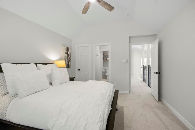 3 Edgecliff Place, The Woodlands, TX 77382