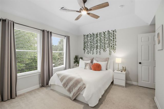 3 Edgecliff Place, The Woodlands, TX 77382