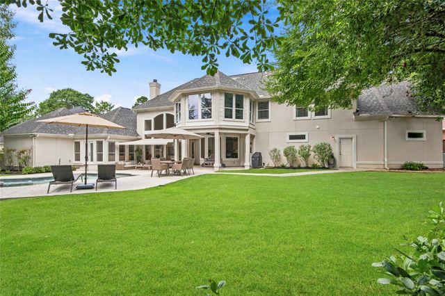 3 Edgecliff Place, The Woodlands, TX 77382