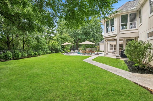 3 Edgecliff Place, The Woodlands, TX 77382