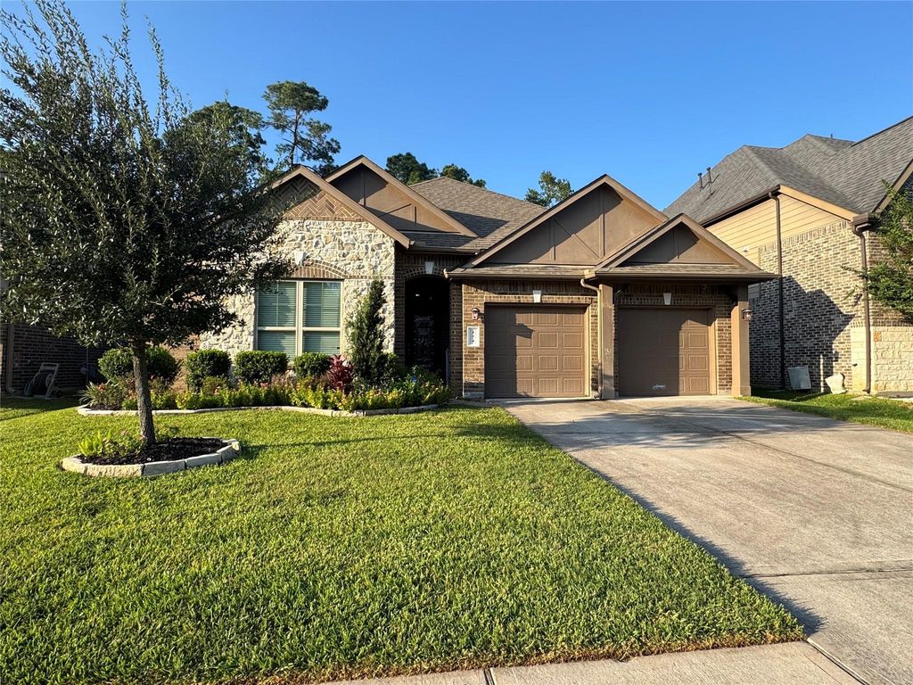 154 Deerfield Meadow Drive, Conroe, TX 77384