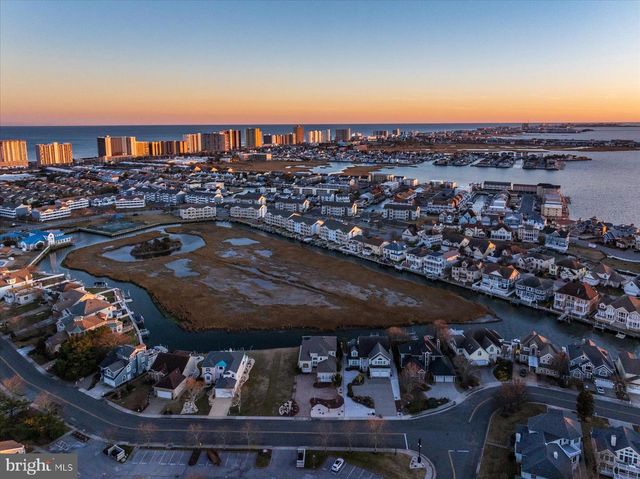 231 N HERON DR, Ocean City, MD 21842