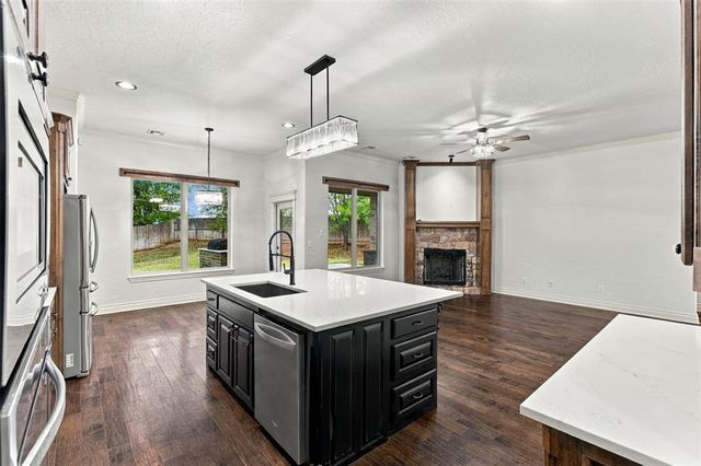 2800 SE 11th Street, Moore, OK 73160