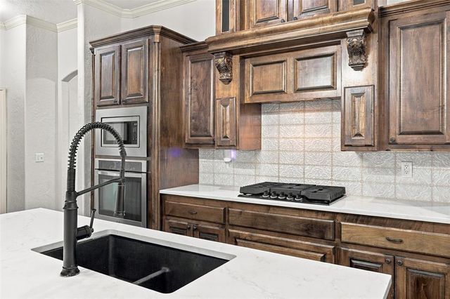 2800 SE 11th Street, Moore, OK 73160