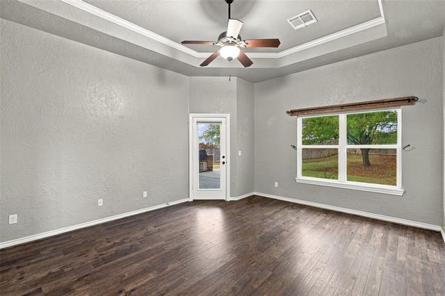 2800 SE 11th Street, Moore, OK 73160