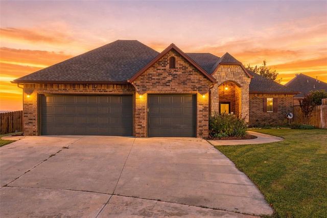 2800 SE 11th Street, Moore, OK 73160
