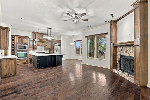 2800 SE 11th Street, Moore, OK 73160
