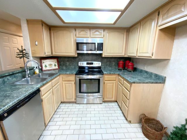 3440 S Delaware Avenue 152, Springfield, MO 65804