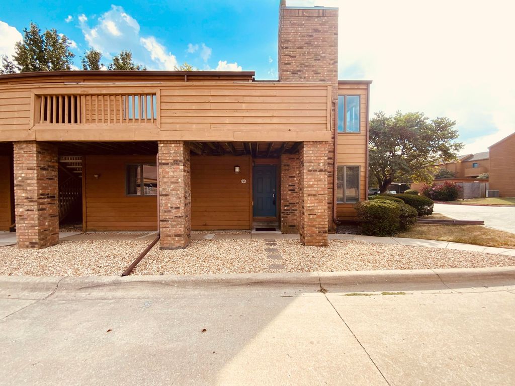 3440 S Delaware Avenue 152, Springfield, MO 65804