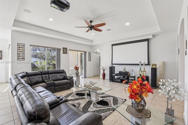 6432 SW 55th Pl, Davie, FL 33314