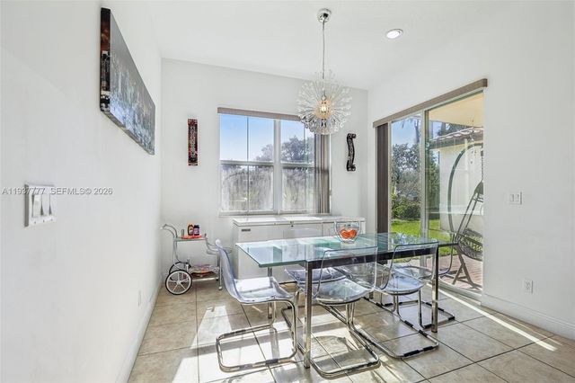 6432 SW 55th Pl, Davie, FL 33314