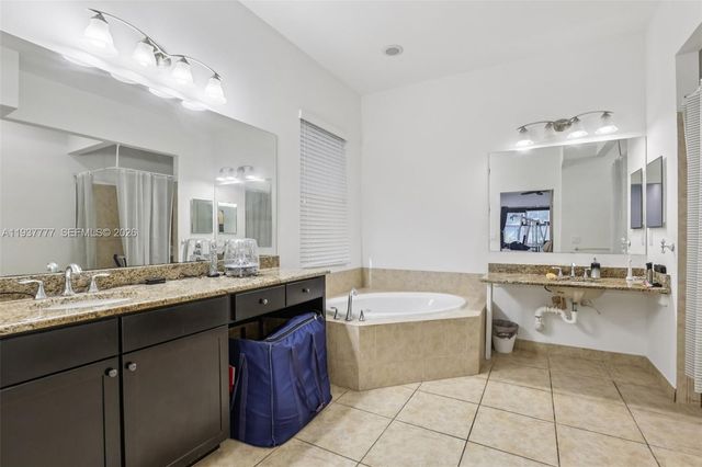 6432 SW 55th Pl, Davie, FL 33314