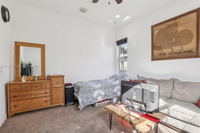 6432 SW 55th Pl, Davie, FL 33314