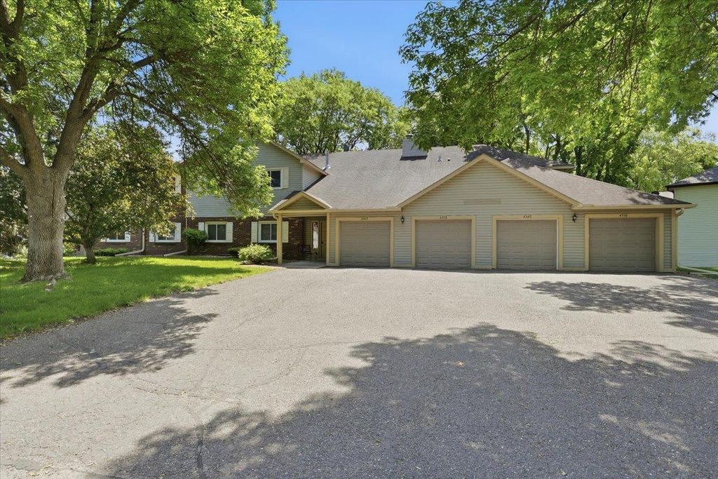 4342 Buckingham Court 1605, Vadnais Heights, MN 55127 — exterior