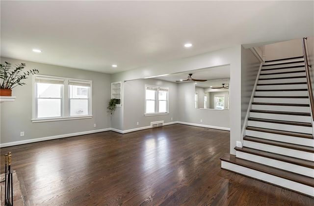 724 E 72nd Street, Kansas City, MO 64131
