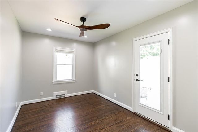 724 E 72nd Street, Kansas City, MO 64131