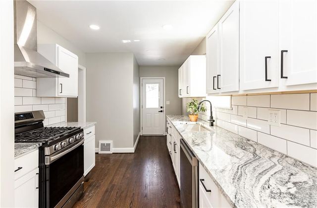 724 E 72nd Street, Kansas City, MO 64131