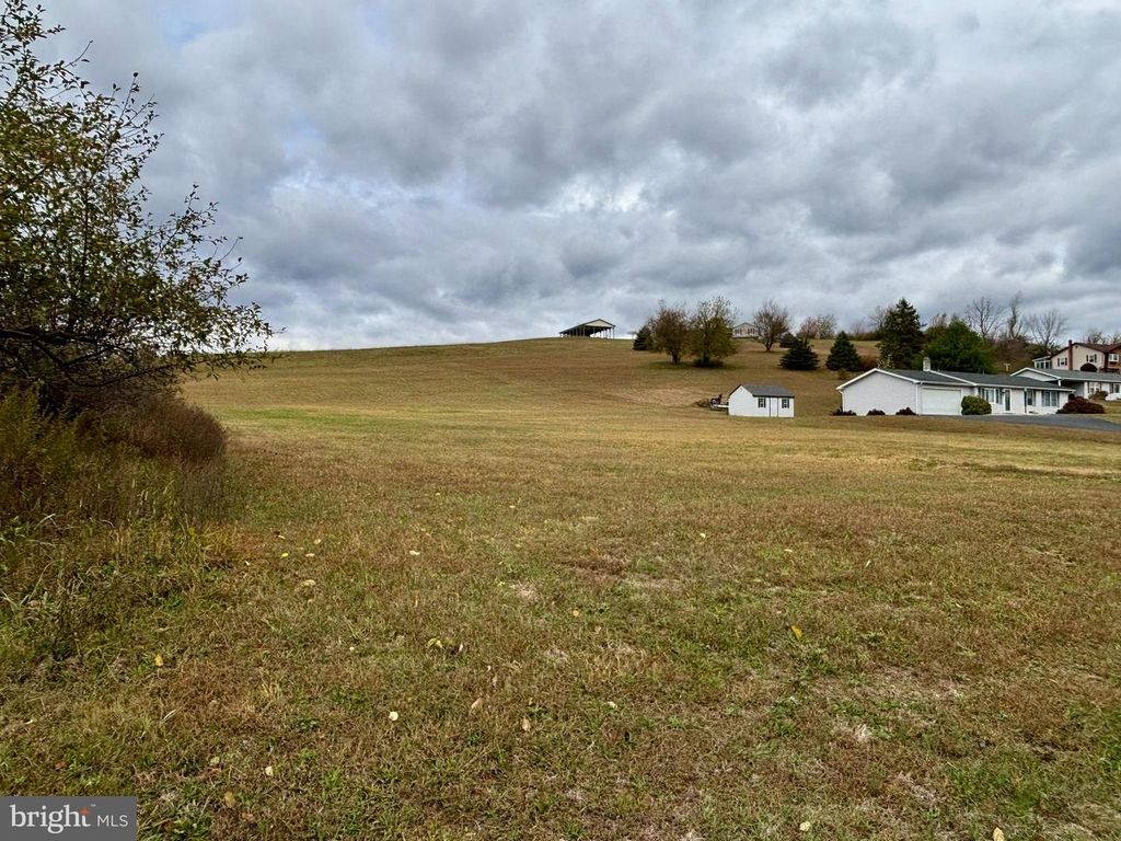 14 HOLLY, Hamburg, PA 19526