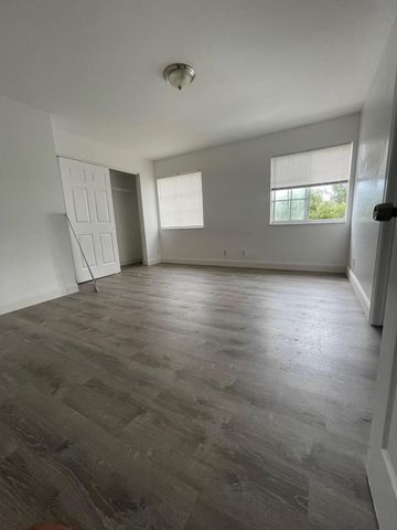 1161 Colonial Palms Way, West Palm Beach, FL 33406