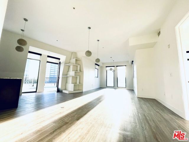 1122 Gayley 407, Westwood, CA 90024