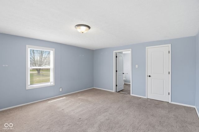 371 S Hendricks Drive, Greenwood, IN 46142