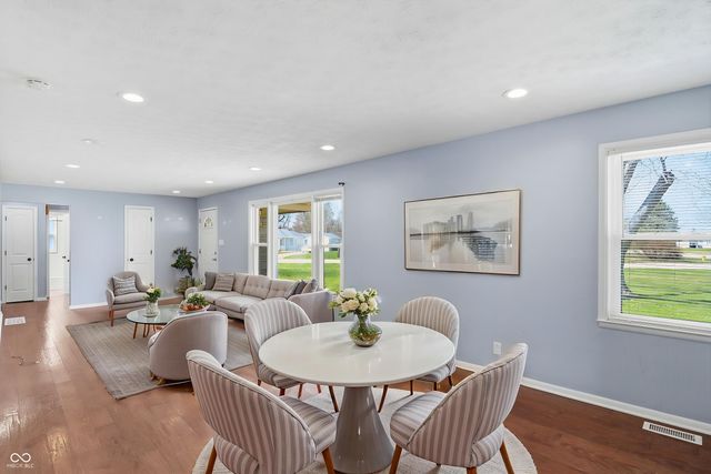 371 S Hendricks Drive, Greenwood, IN 46142