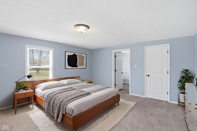 371 S Hendricks Drive, Greenwood, IN 46142