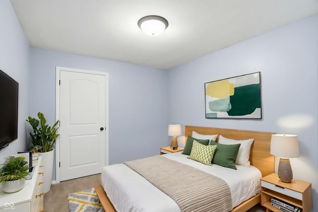 371 S Hendricks Drive, Greenwood, IN 46142