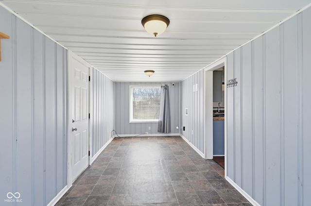 371 S Hendricks Drive, Greenwood, IN 46142