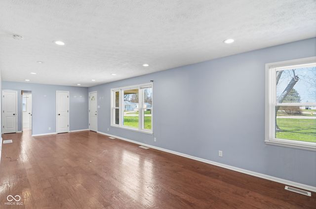 371 S Hendricks Drive, Greenwood, IN 46142