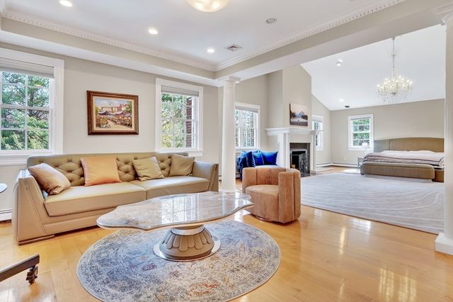 451 Wellesley St, Weston, MA 02493